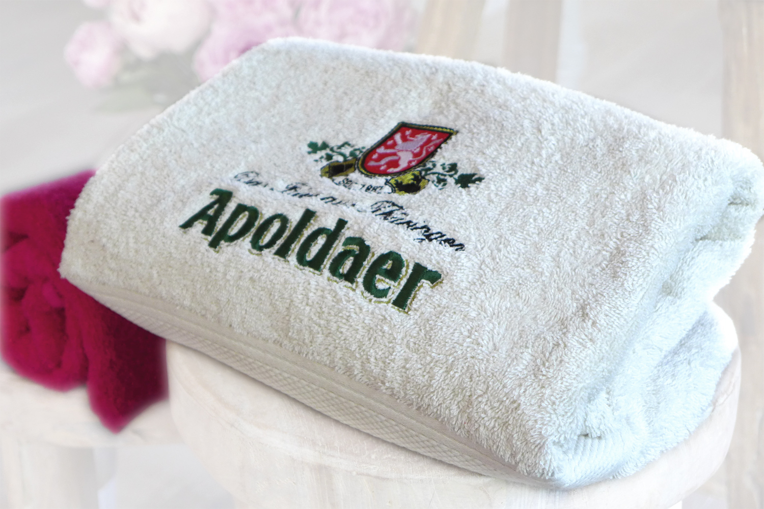 Frotteetücher uni mit Stickerei 100 x 150 cm